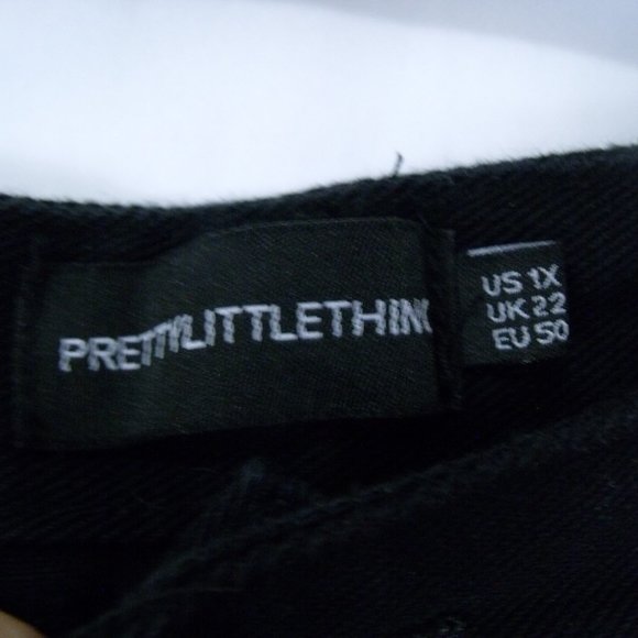 PrettyLittleThing Ripped Distressed Denim Shorts - Picture 5 of 5